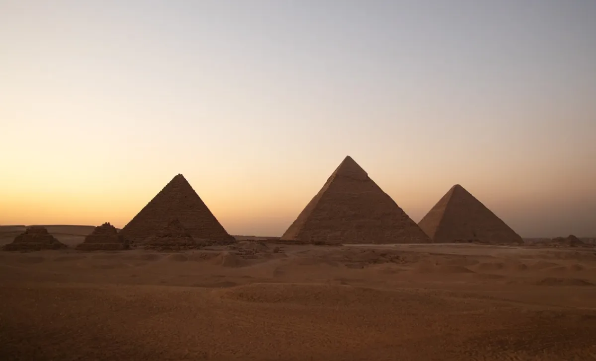 عرض مجموعة "ديور" للرجال لموسم خريف 2023 سيجري في مصر