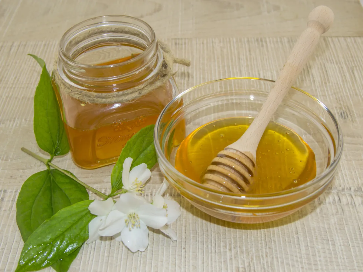 طرق استخدام العسل للحصول على بشرة متوهجة