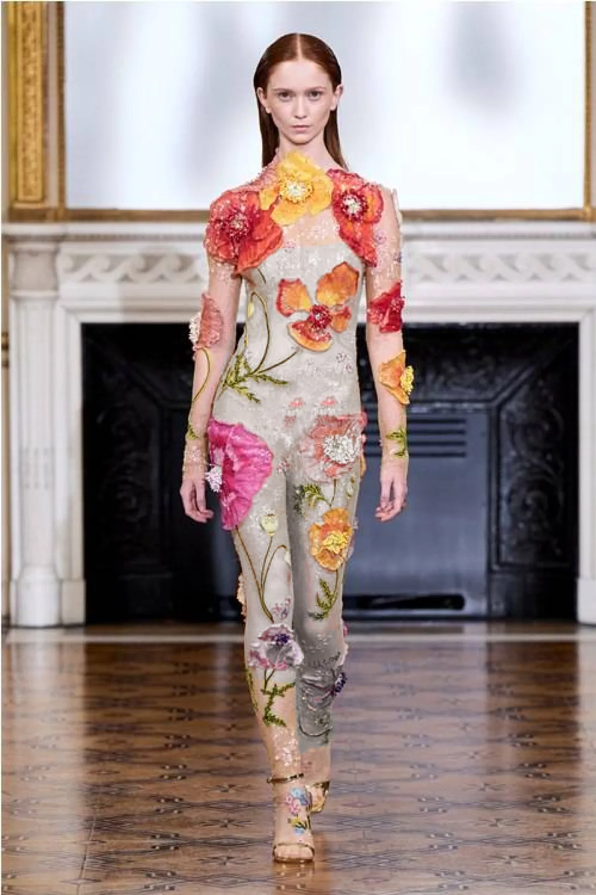 جمبسوت فاخر من راهول ميشرا Rahul Mishra