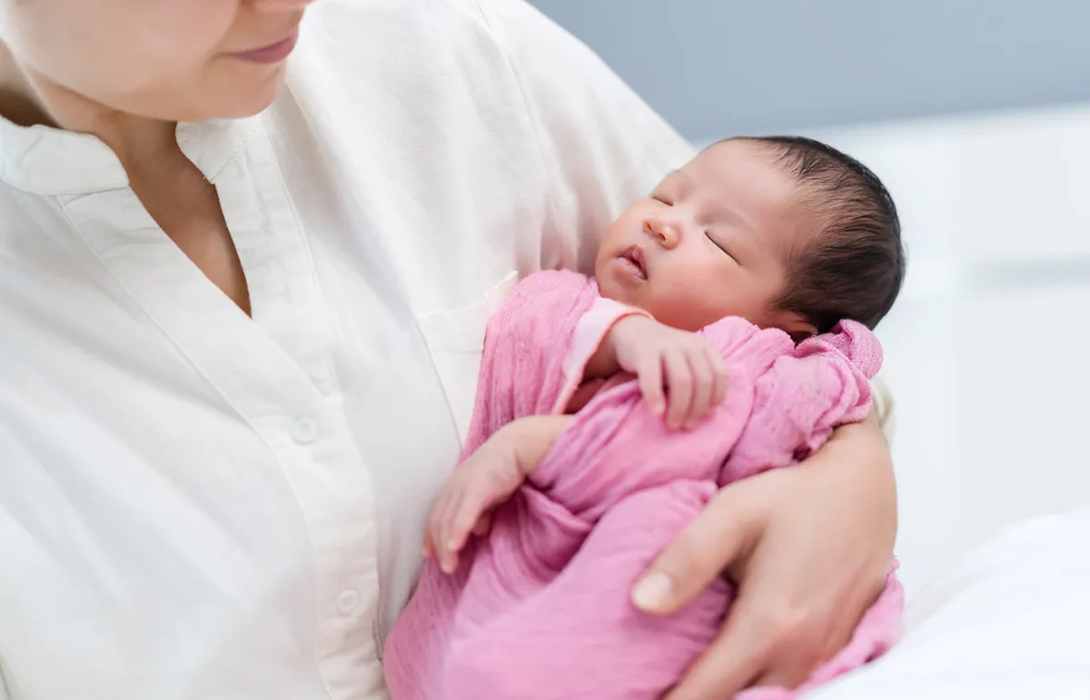 10 خطوات هامة للعناية بصحة المولود الجديد