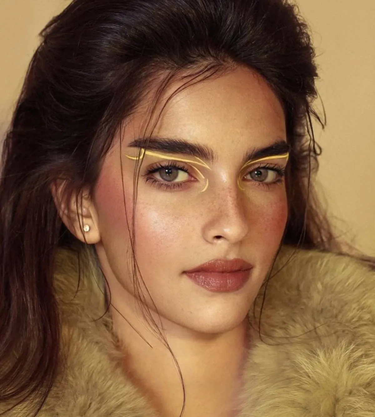 الايلاينر الاصفر بطريقة وعد التركي