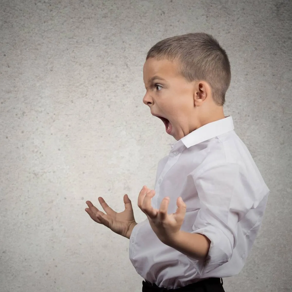 صورة لطفل قلق عصبي