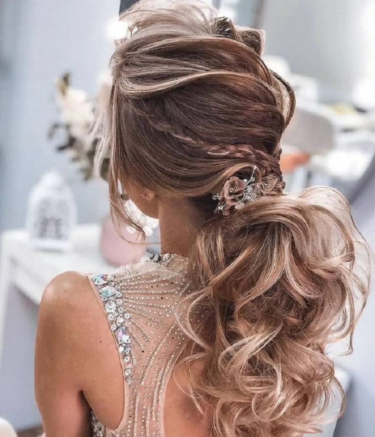 تسريحات شعر عروس مبتكرة