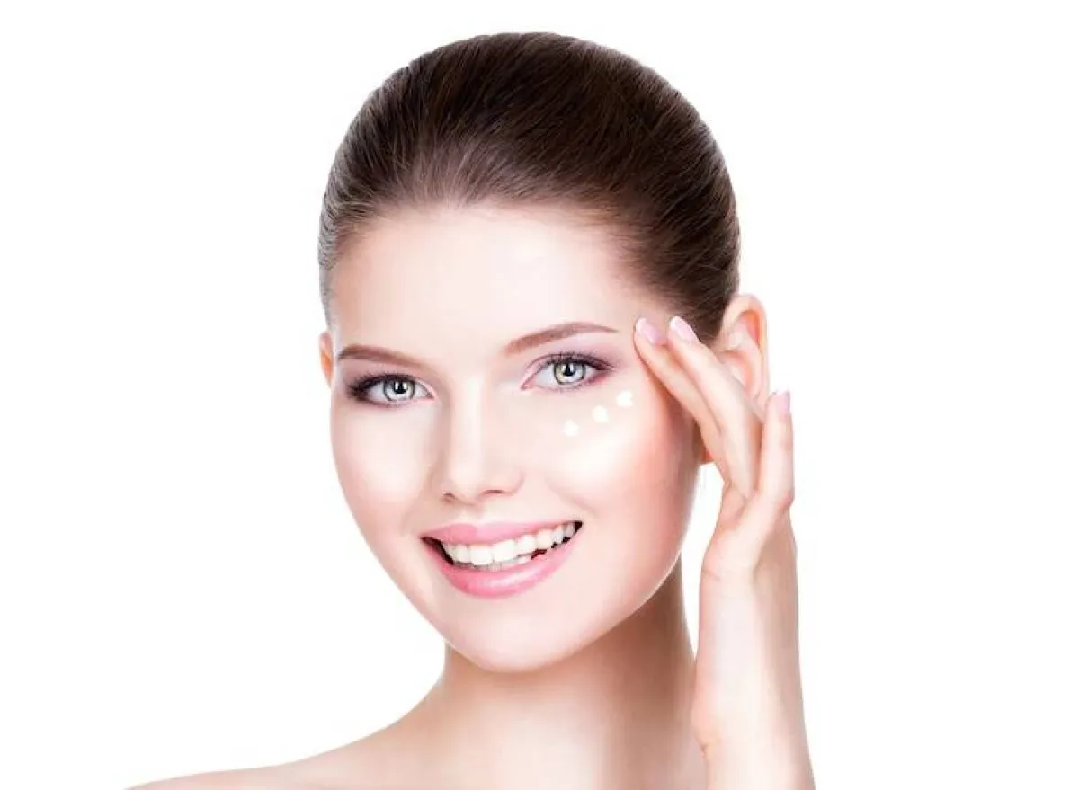 طريقة تحديد العين بالمكياج