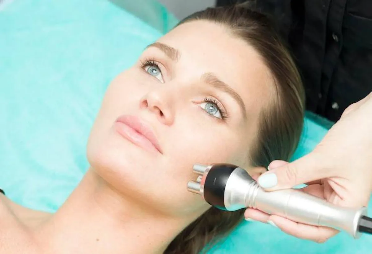  الراديو فريكونسي للبشرة