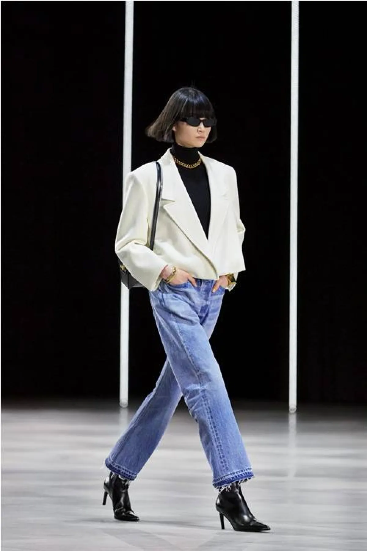 جاكيت رسمي قصير من سيلين Celine