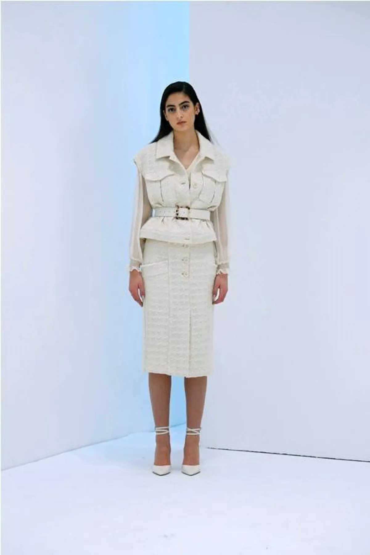 جاكيت رسمي قصير من سيمورا Simorra