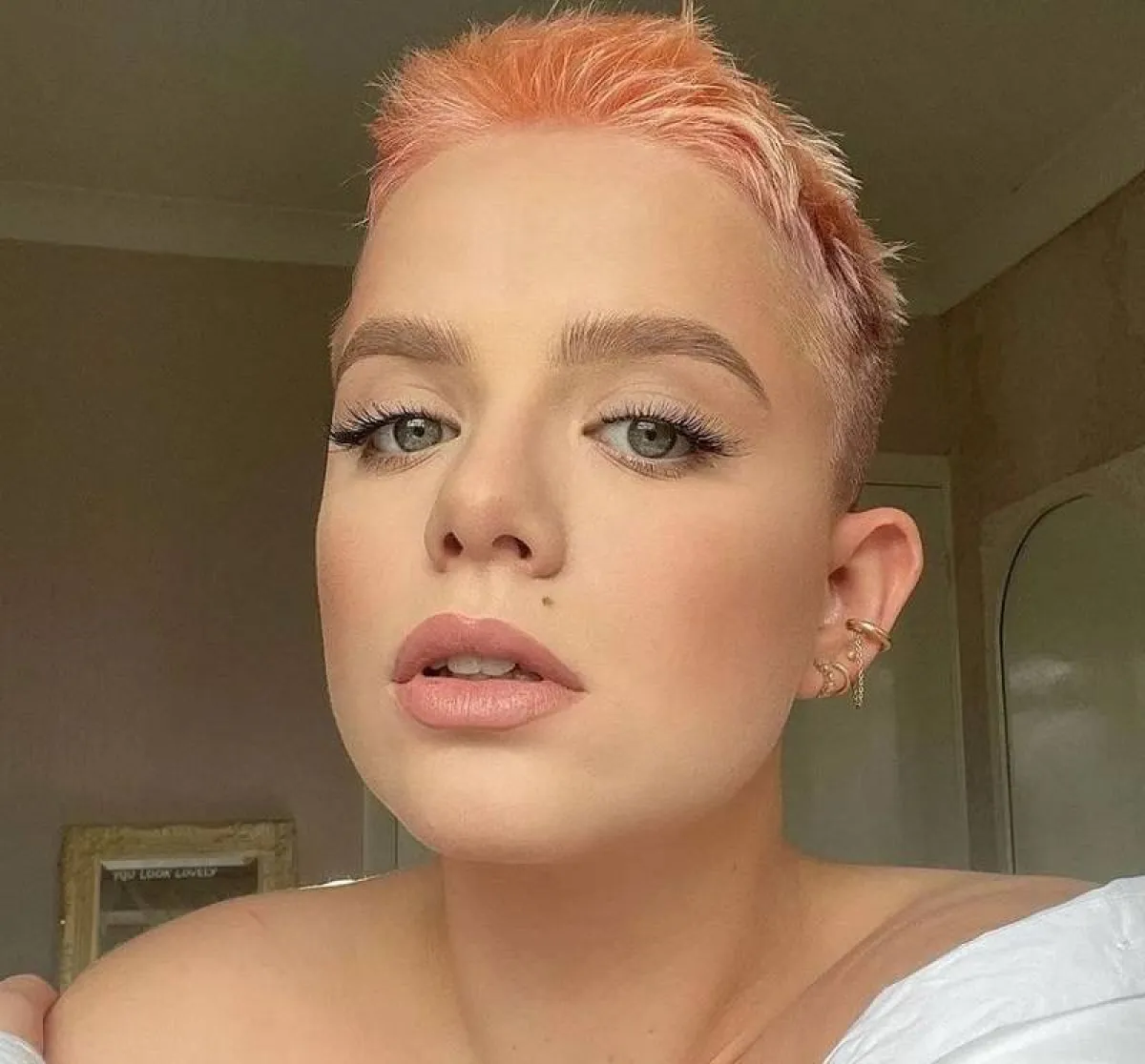 تسريحات بيكسي قصير