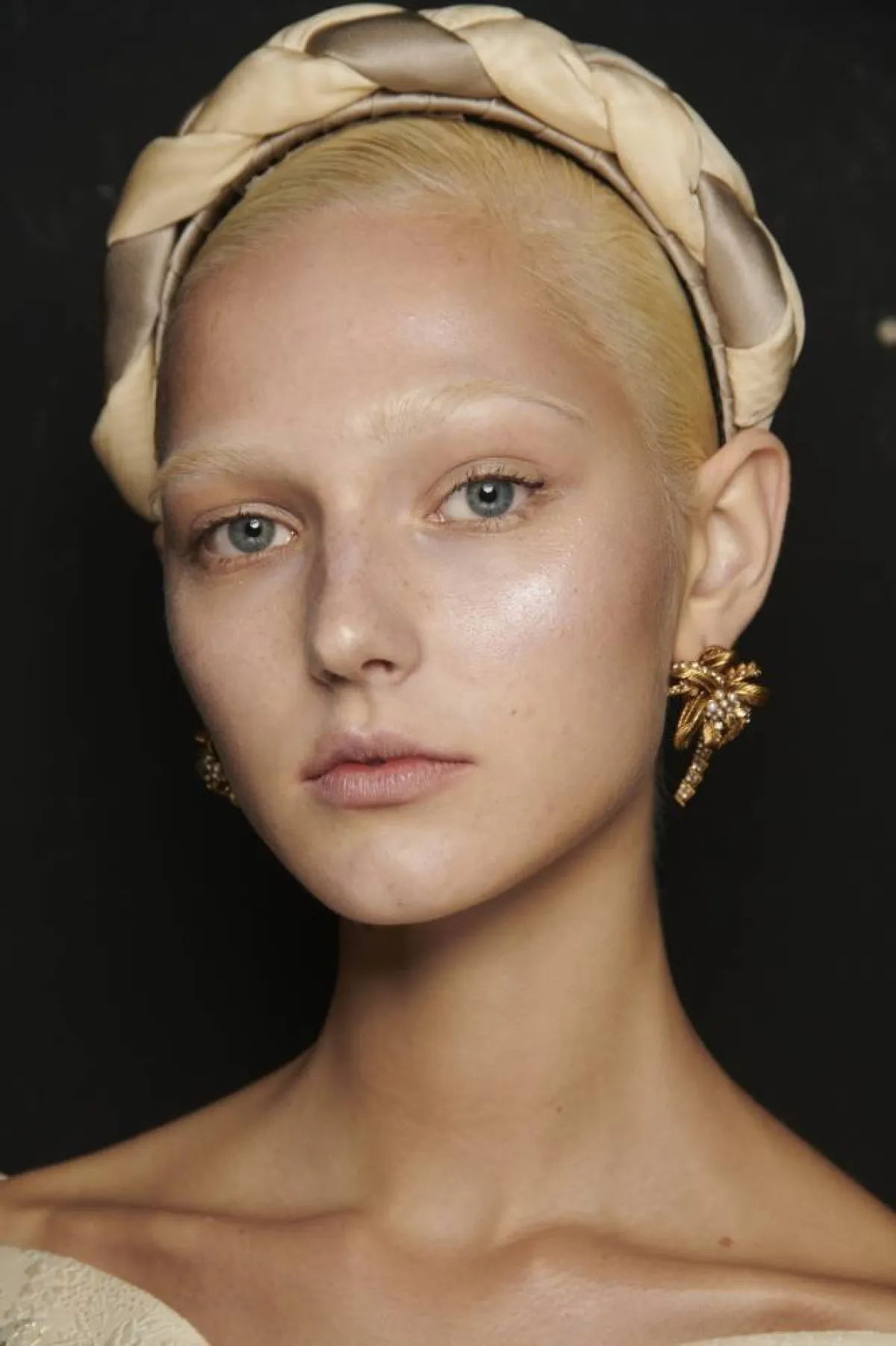 إكسسوارات شعر لربيع وصيف 2023