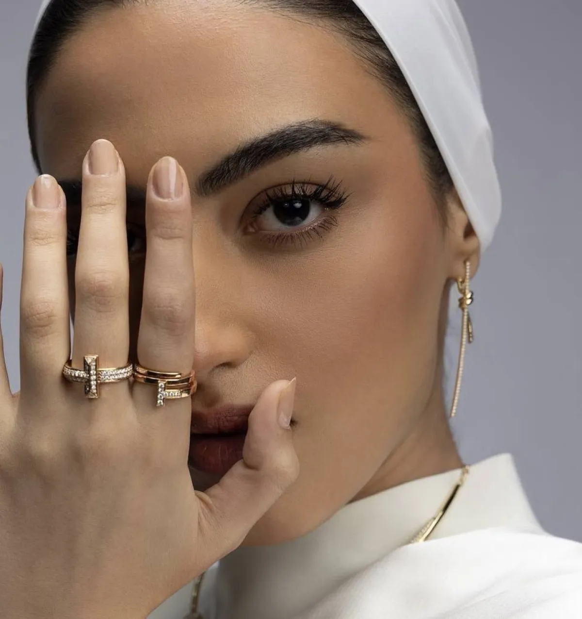 يارا النملة بمجوهرات تيفاني أند كو Tiffany & co