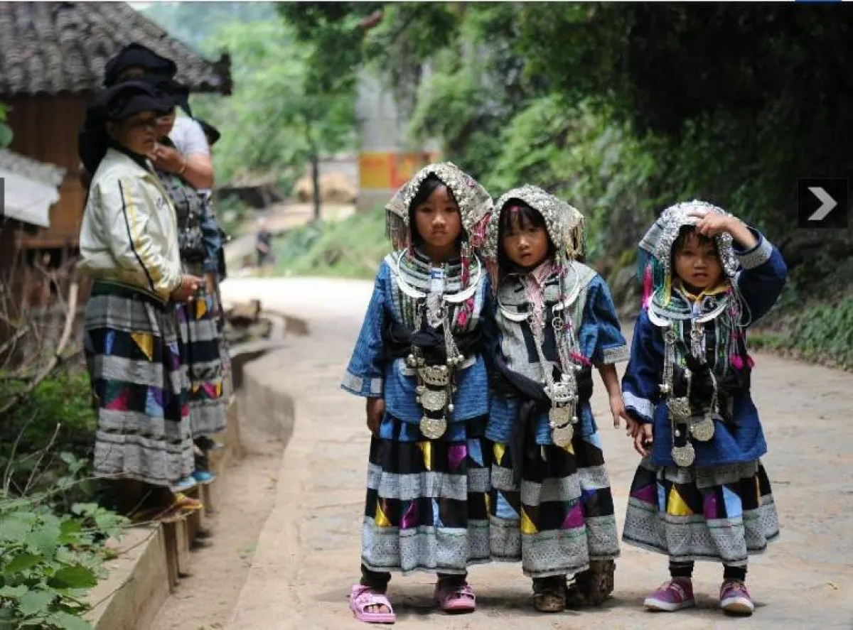 مجموعة يي (Yi) العرقية ثقافة حية