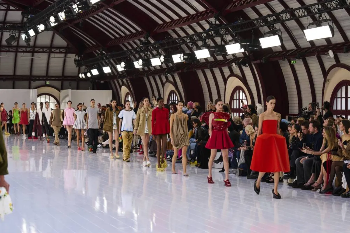 أسبوع باريس في يومه الخامس