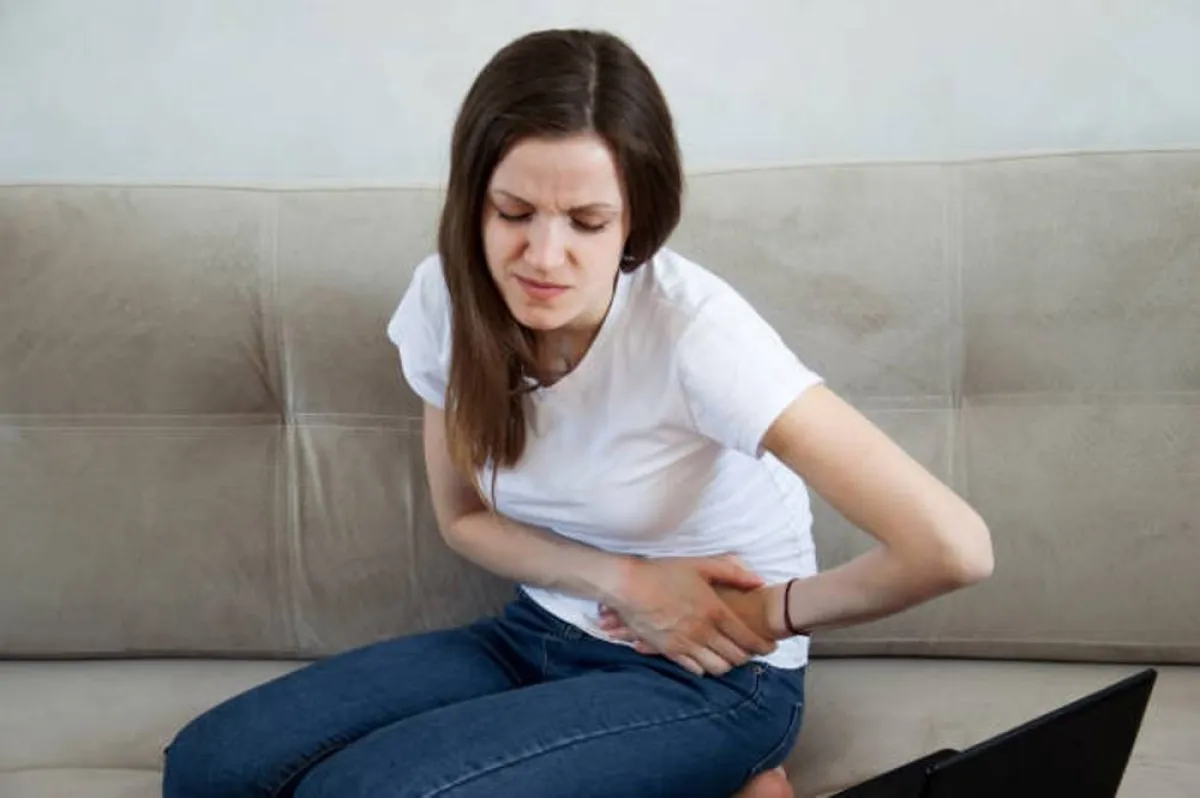 صورة لحامل في بداية الحمل وتعاني من المغص