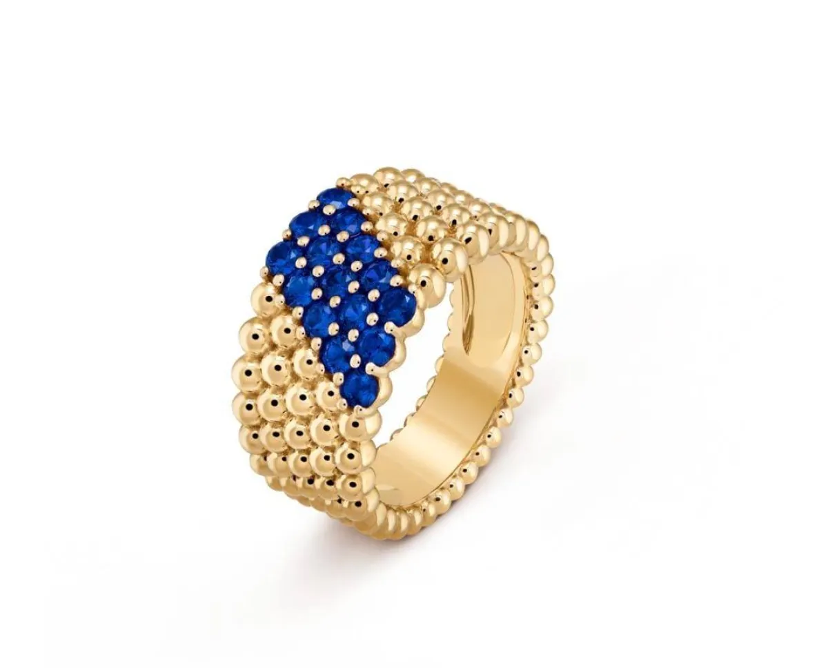 سبتمبر شهر حجر الياقوت الأزرق..خاتم Perlée couleurs من فان كليف آند أربلز Van cleef&Arpels