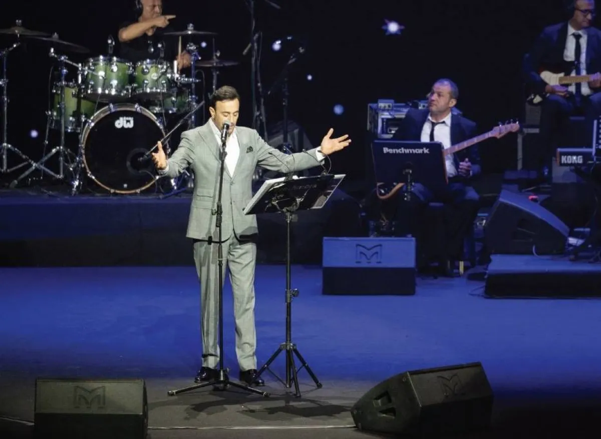 صابر الرباعي  في الليلة التونسية- الصورة من حساب معرض الرياض الدولي للكتاب في تويتر