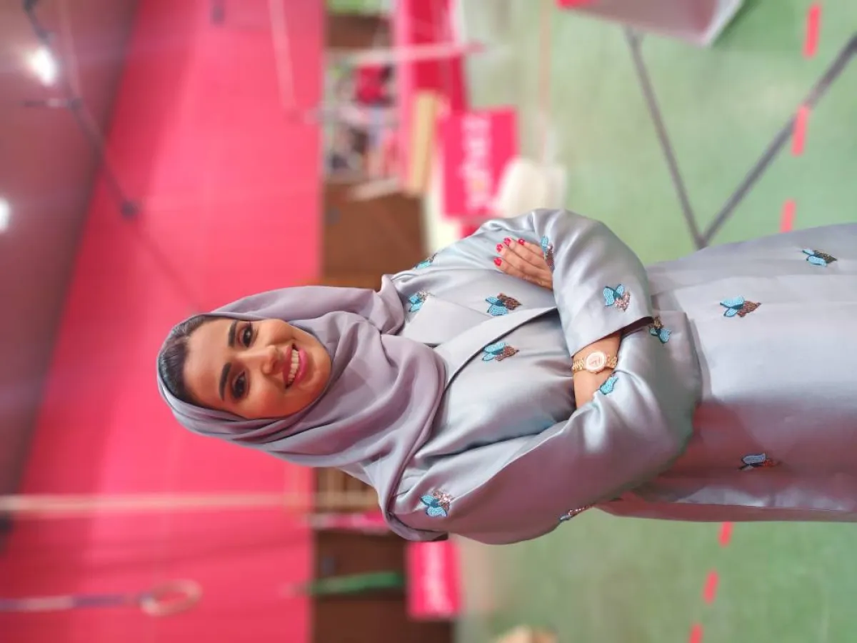 مها الغنيم مديرة البطولة ومديرة الرياضة النسائية والشراكات الاسترتيجية في الاتحاد السعودي للجمباز