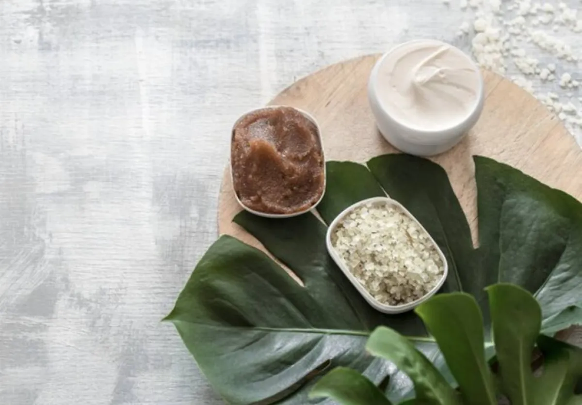 سكراب القهوة والزبادي لتفتيح الجسم