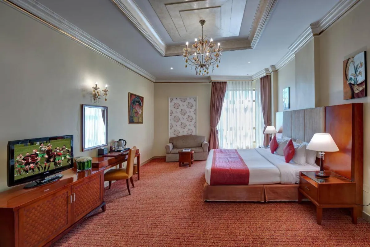 فندق منتجع وسبا صحارى بيتش