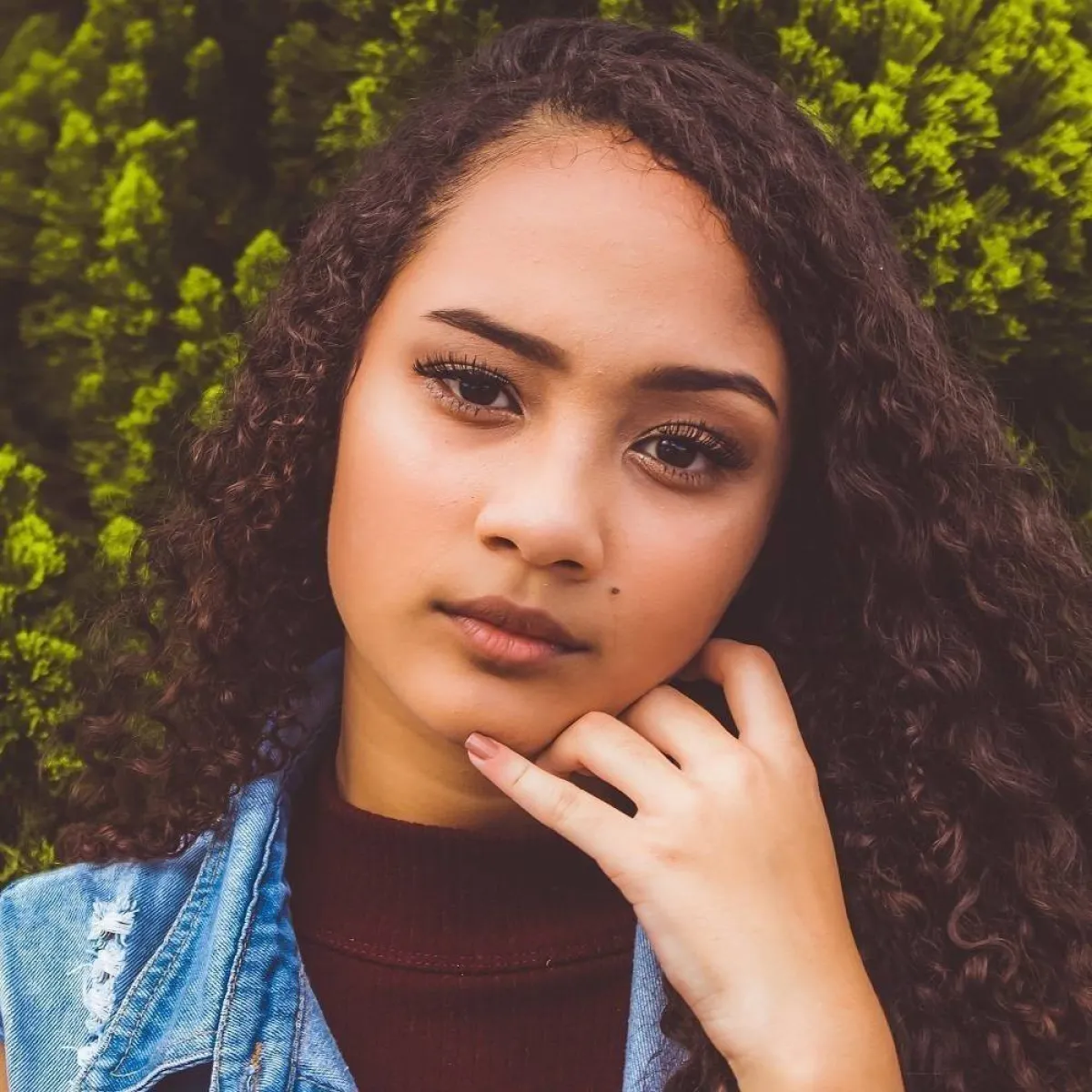 صورة لمراهقة