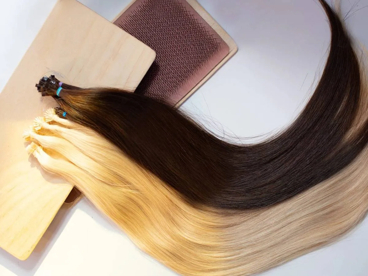 الفرق بين وصلات الشعر الطبيعي والصناعي