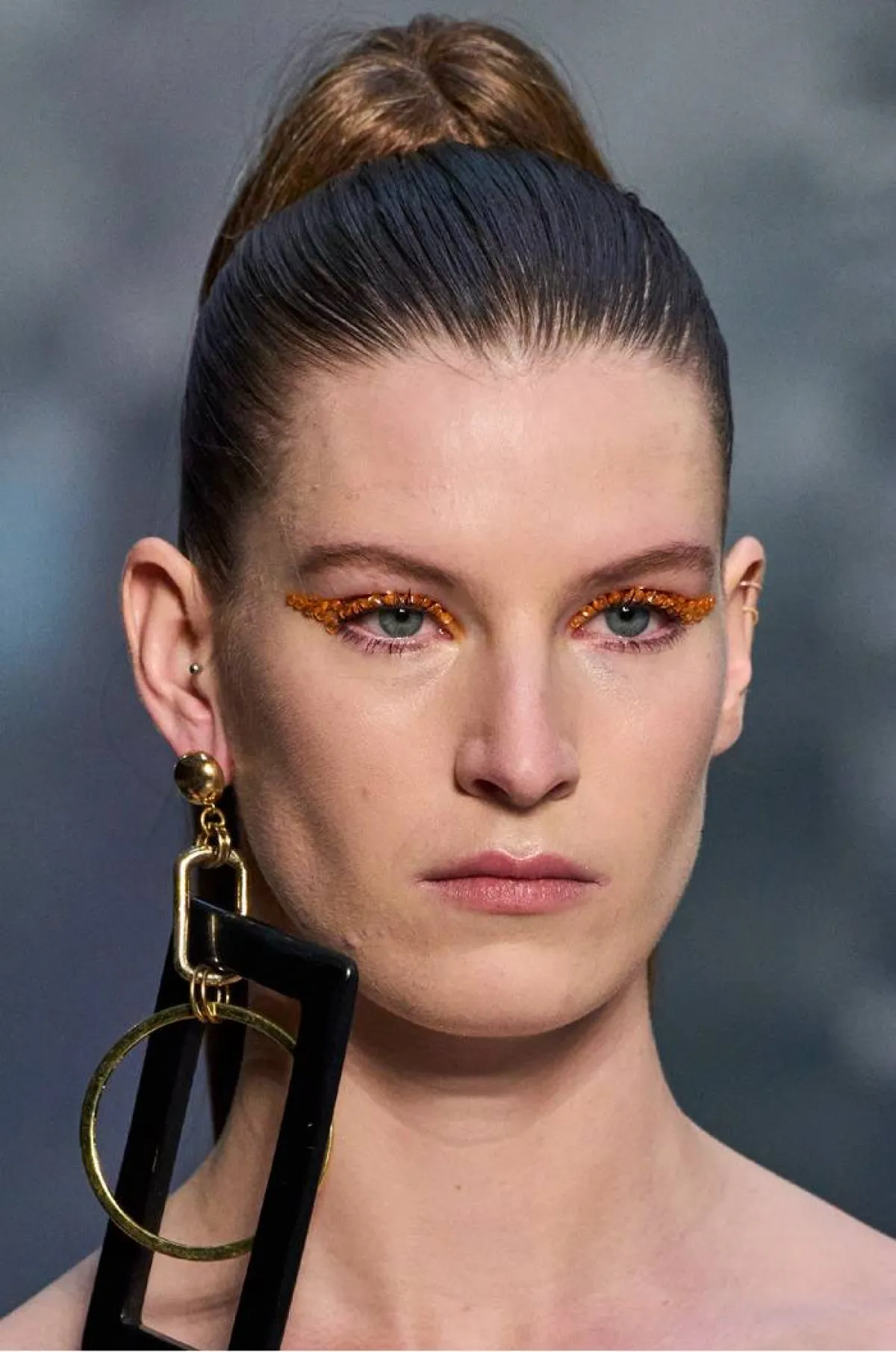 أبرز صيحات الجمال لربيع وصيف 2023 من عروض لندن LFW SS 2023: The Makeup Trends
