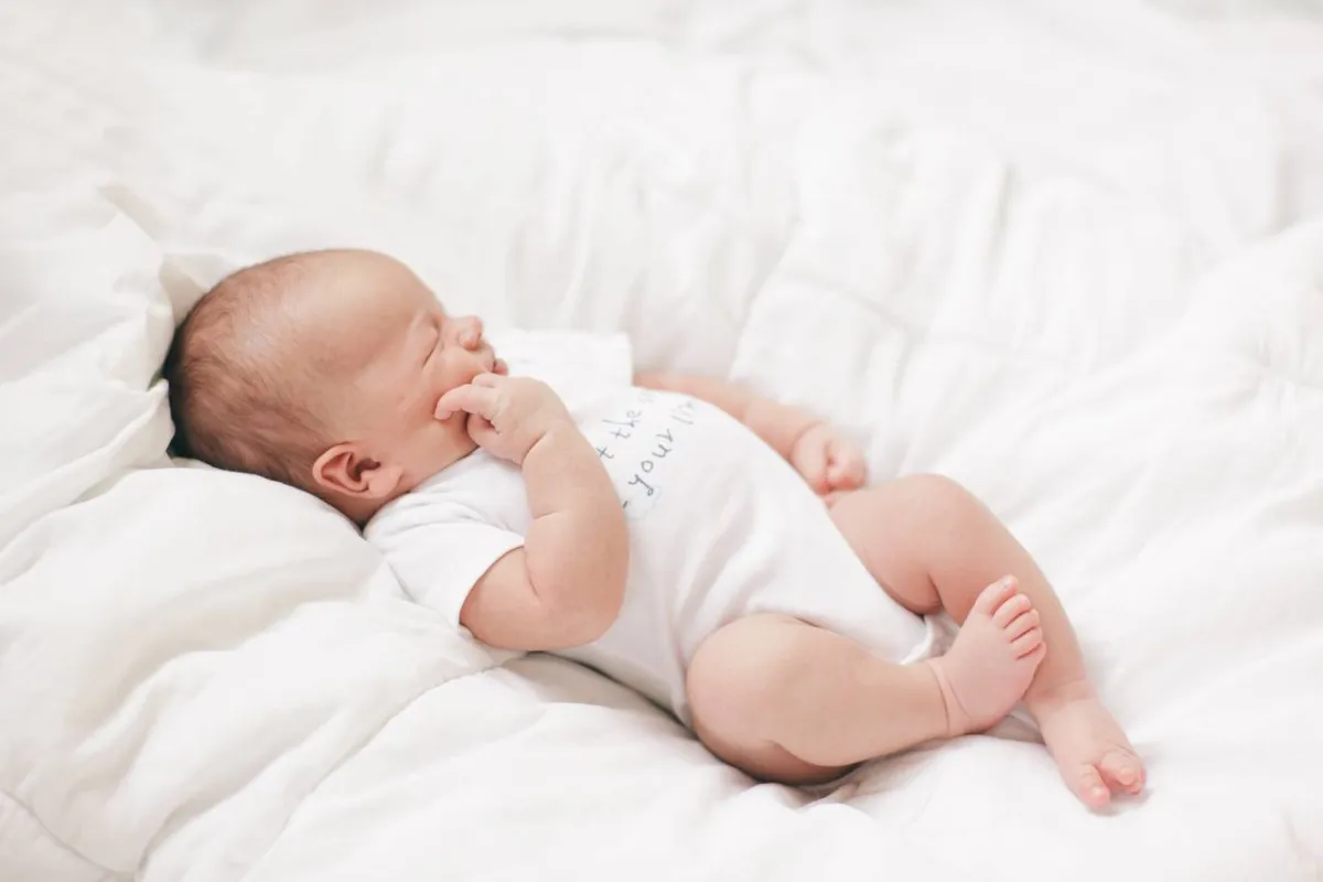 صورة لعصبية المولود