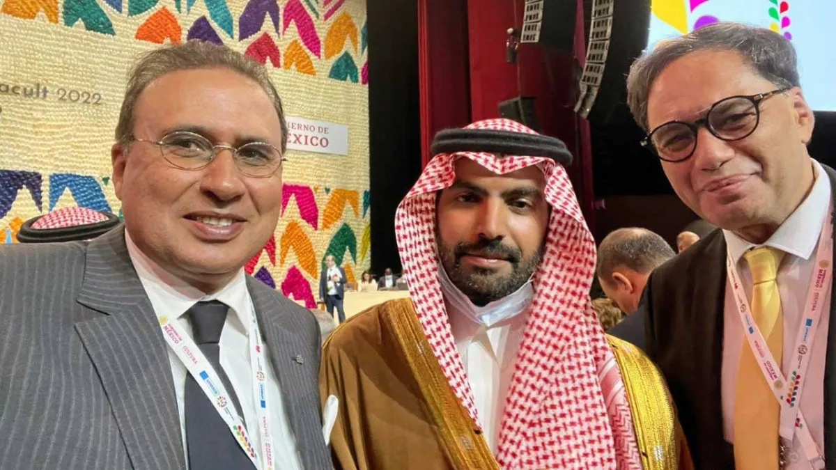 الامير بدر بن عبد الله بن فرحان  وزير االثقافة السعودي كان حاضرا في المؤتمر