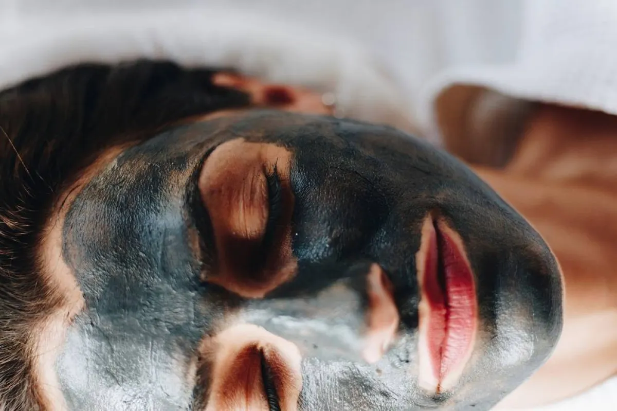 قناع كريم اللوز