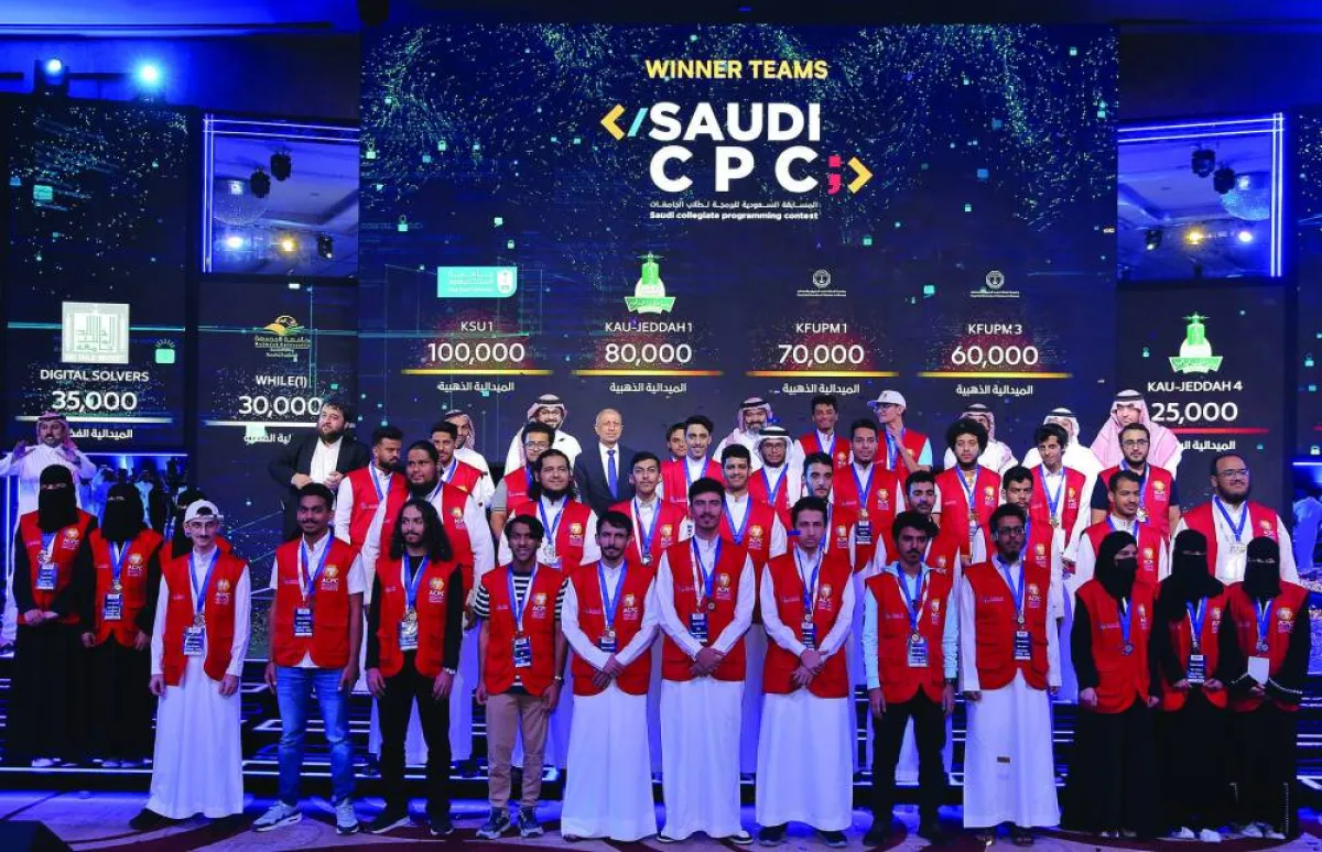 تكريم 12 فريق فائزين بالميداليات الذهبية والفضية والبرونزية 