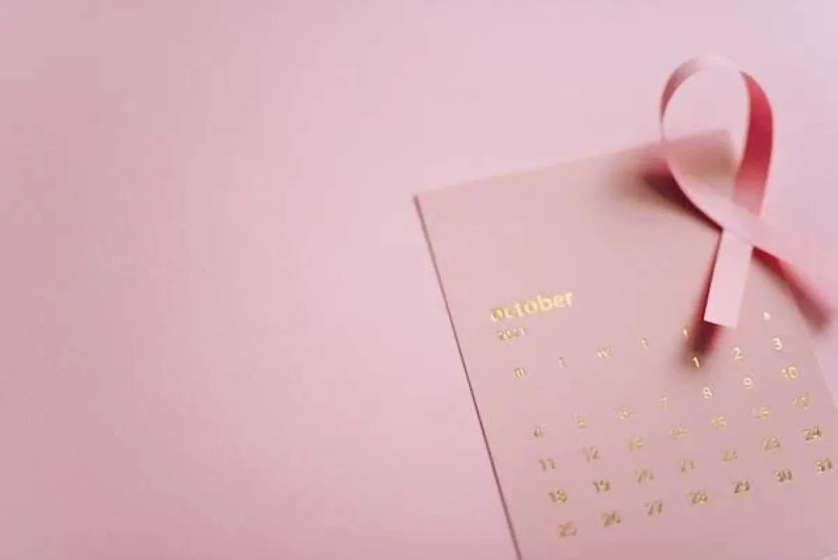 شهر أكتوبر للتوعية بسرطان الثدي