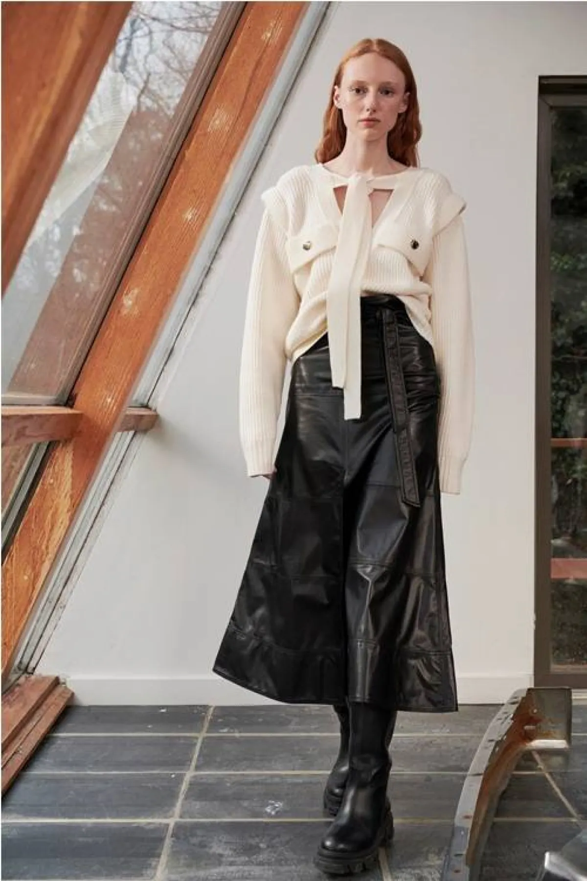 تنسيق التنورة الجلد، من تانيا تايلور Tanya Taylor