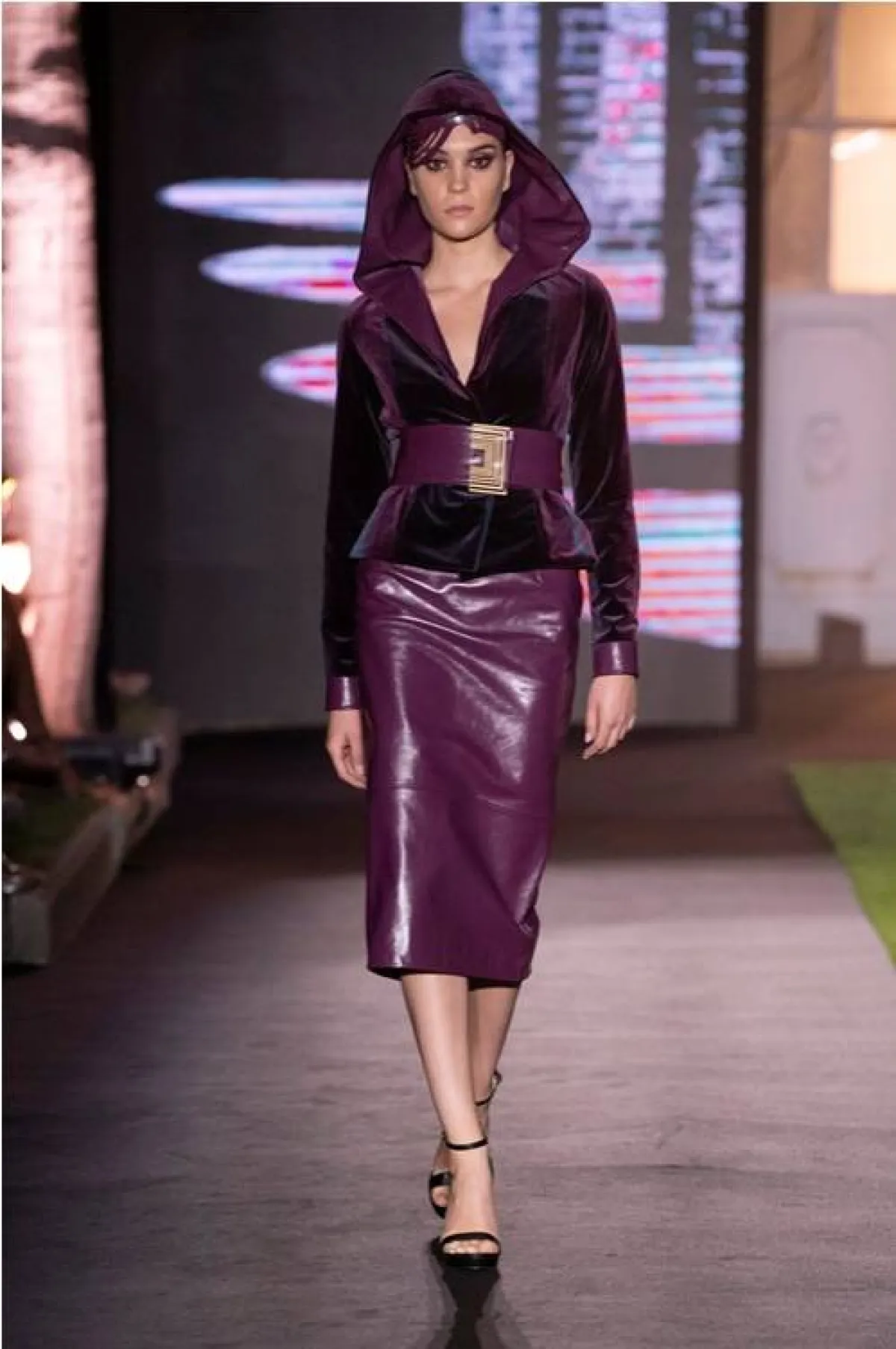 تنسيق التنورة الجلد، من سابرينا بيرسيكينو Sabrina Persechino