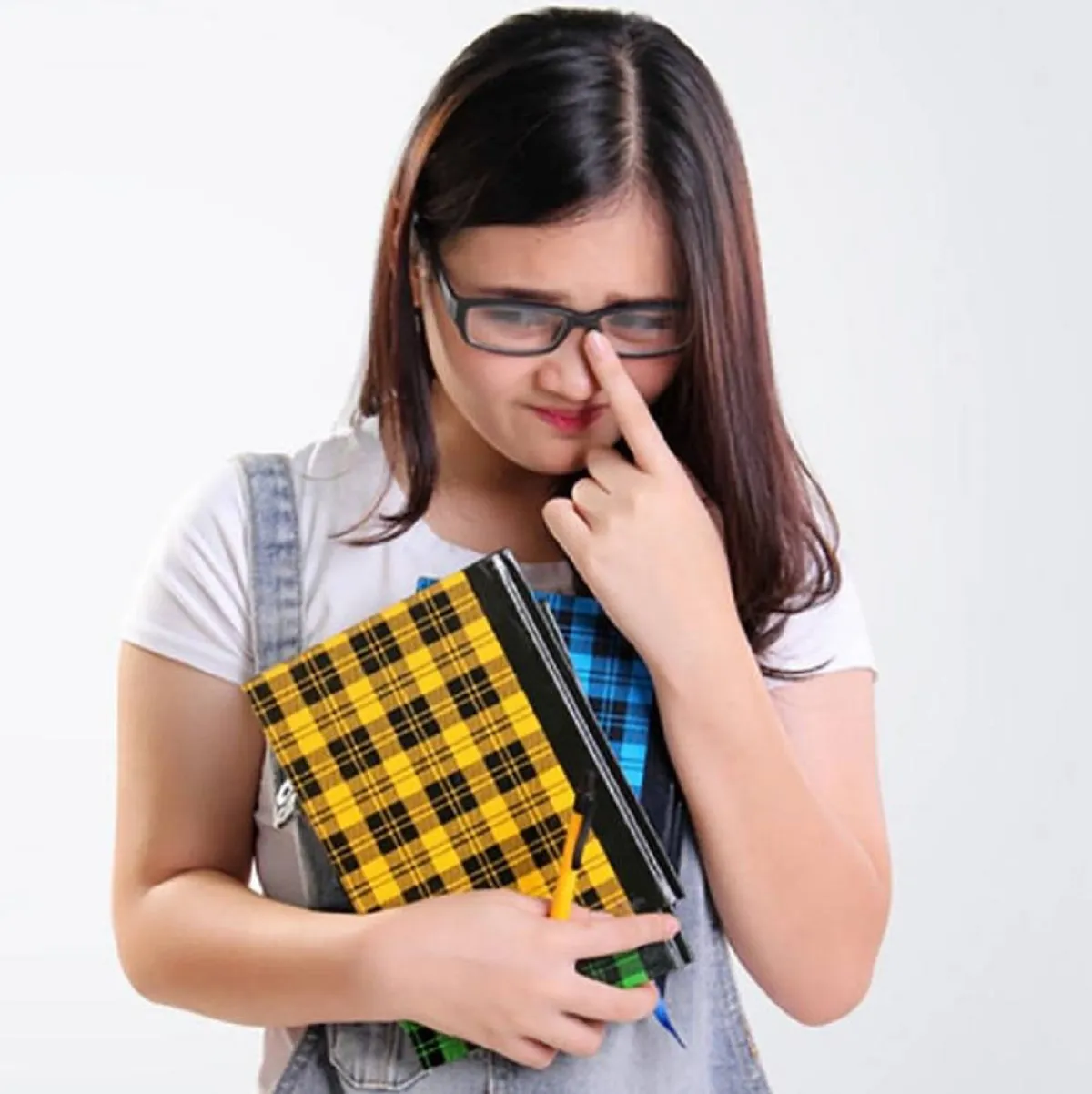 صورة لطفلة خجولة