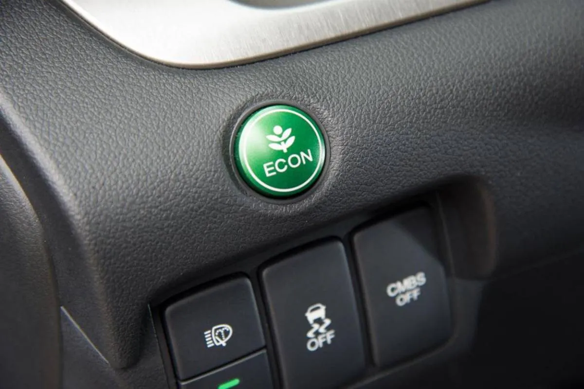 أنظمة تقليل استهلاك الوقود بالسيارة