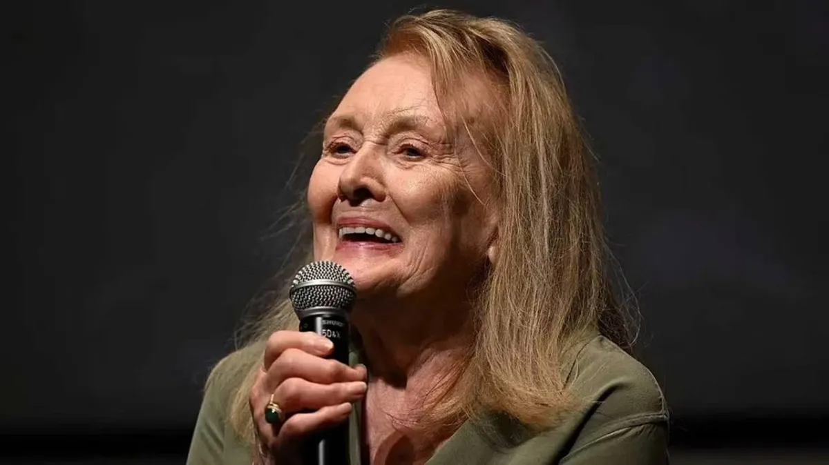 الأديبة الفرنسية آني إرنو عقب فوزها بنوبل للأدب 