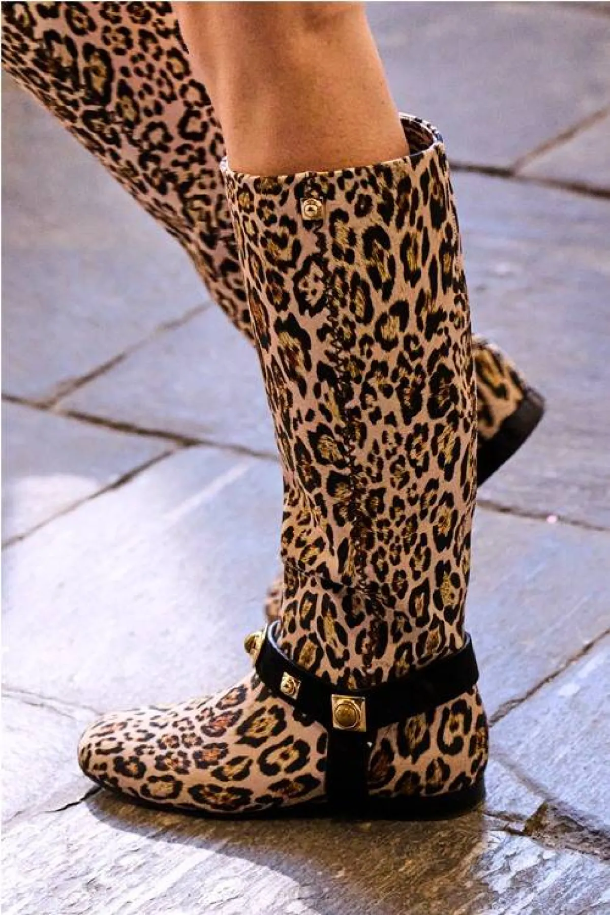 بوت مخمل من إيترو Etro