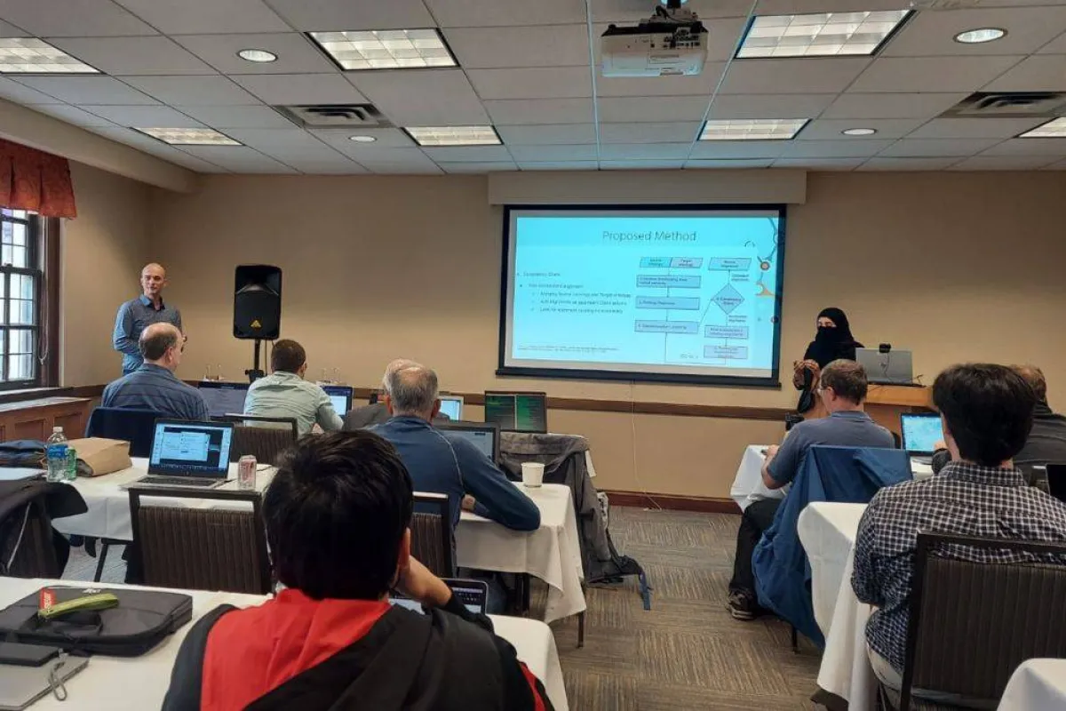 تظهر الصورة شخصية سارة الغامدي