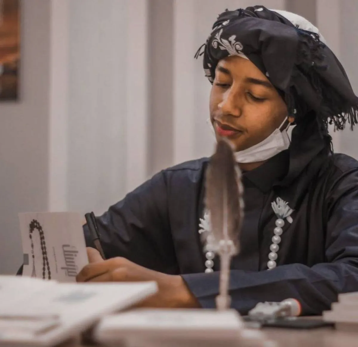 الكاتب عيسى علي السنوسي 