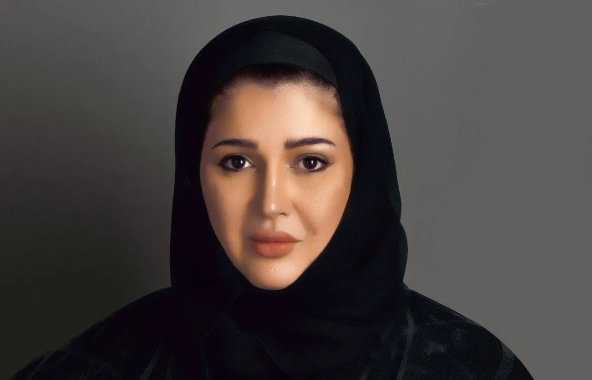 المصمّمة منى الكعبي: عباياتي المتقنة التفاصيل تخفي بداخلها حلماً قديماً