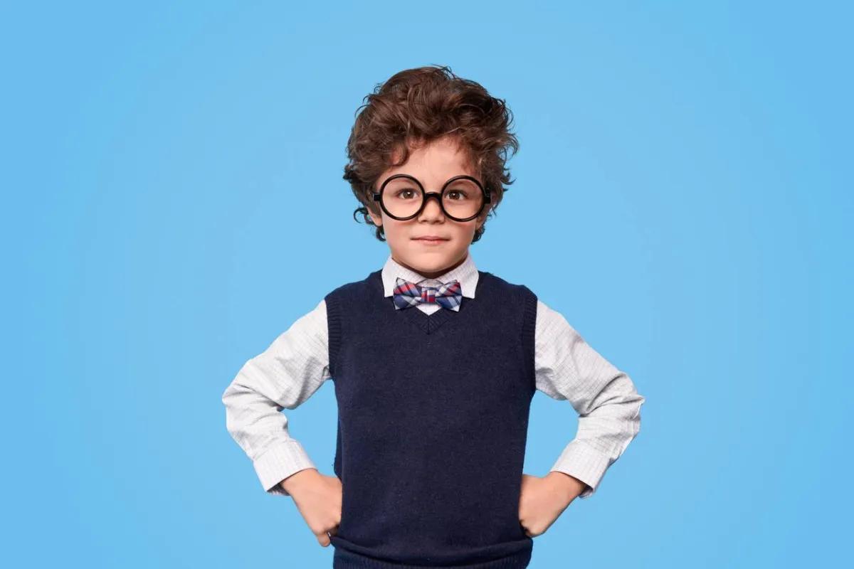 صورة لطفل ذكي