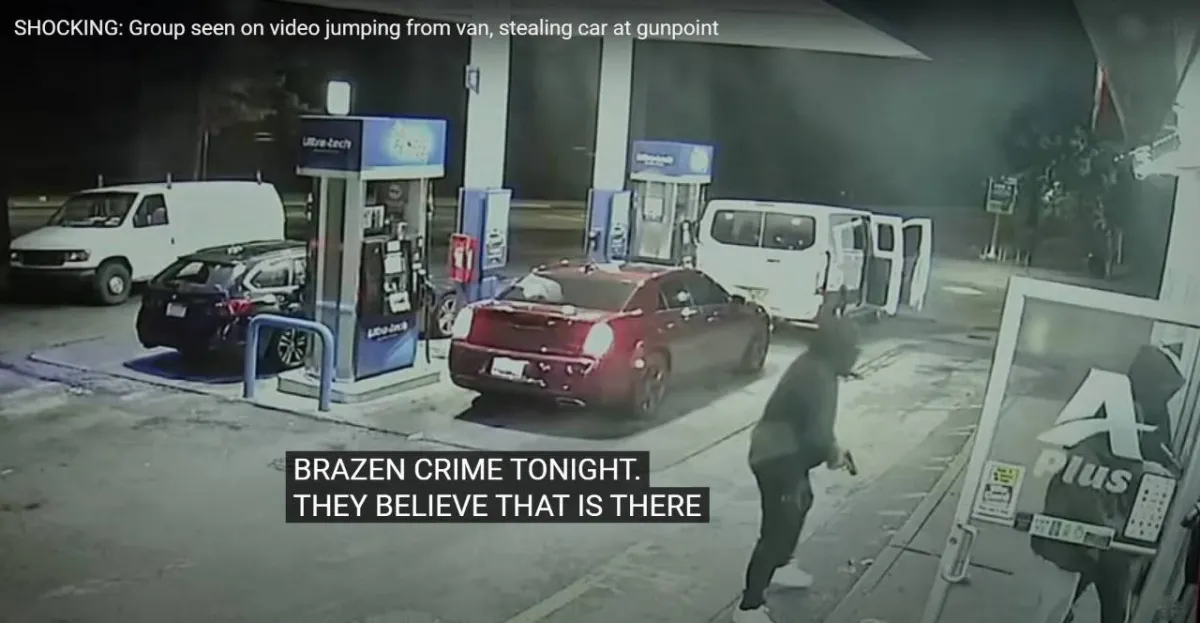 عملية سرقة بأمريكا على الهواء