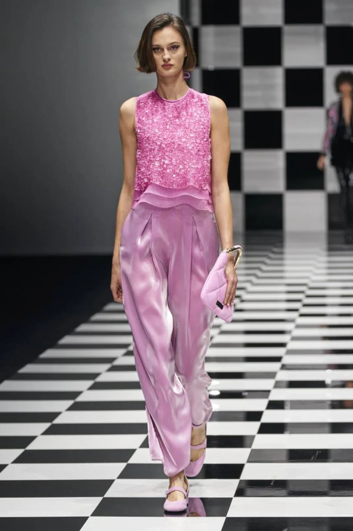 حقيبة باللون الوردي من أمبوريو أرماني Emporio Armani