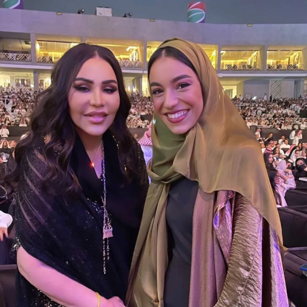 زينة عماد وأحلام - صورة من حساب زينة الرسمي على انستغرام 