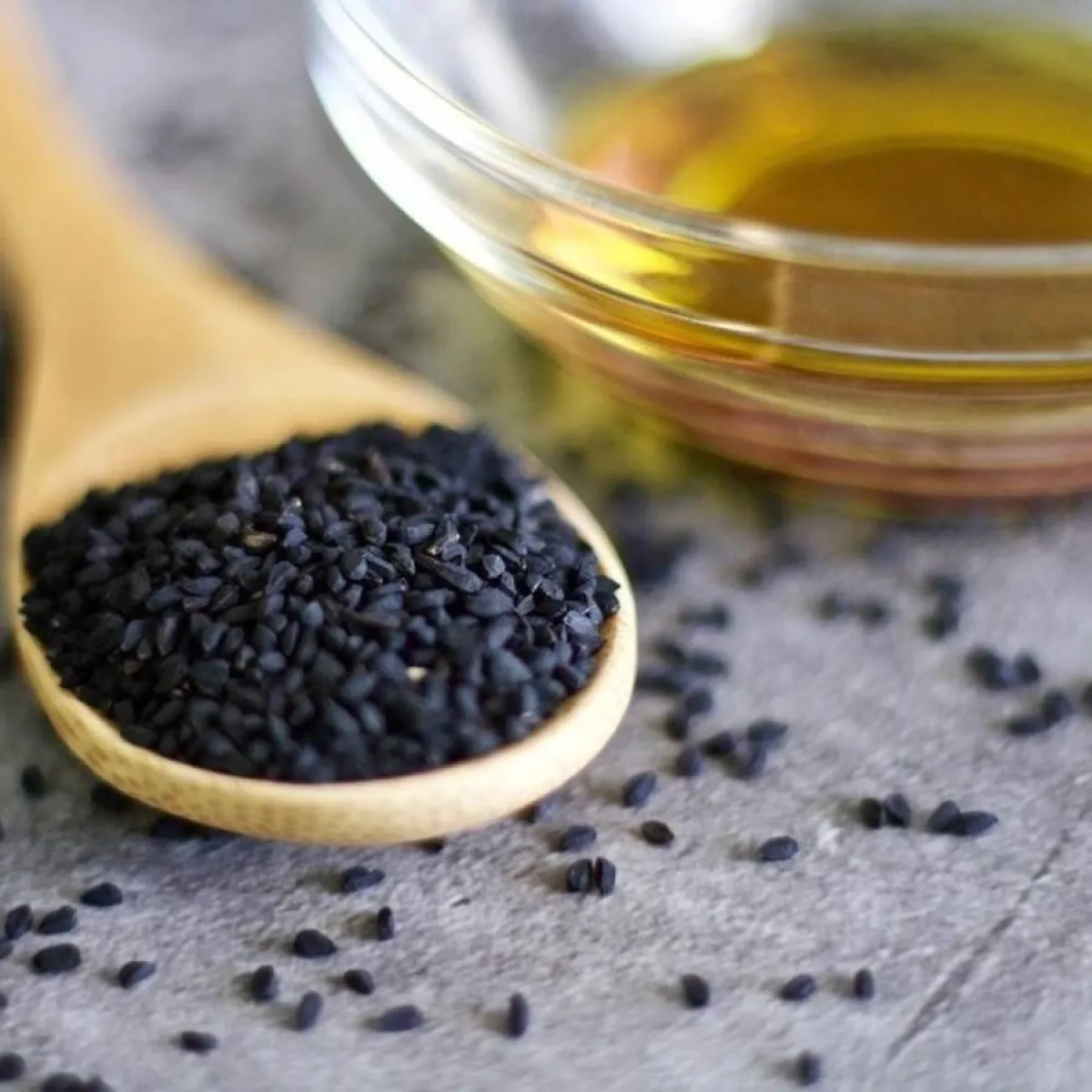 صورة لبذور وزيت حبة البركة