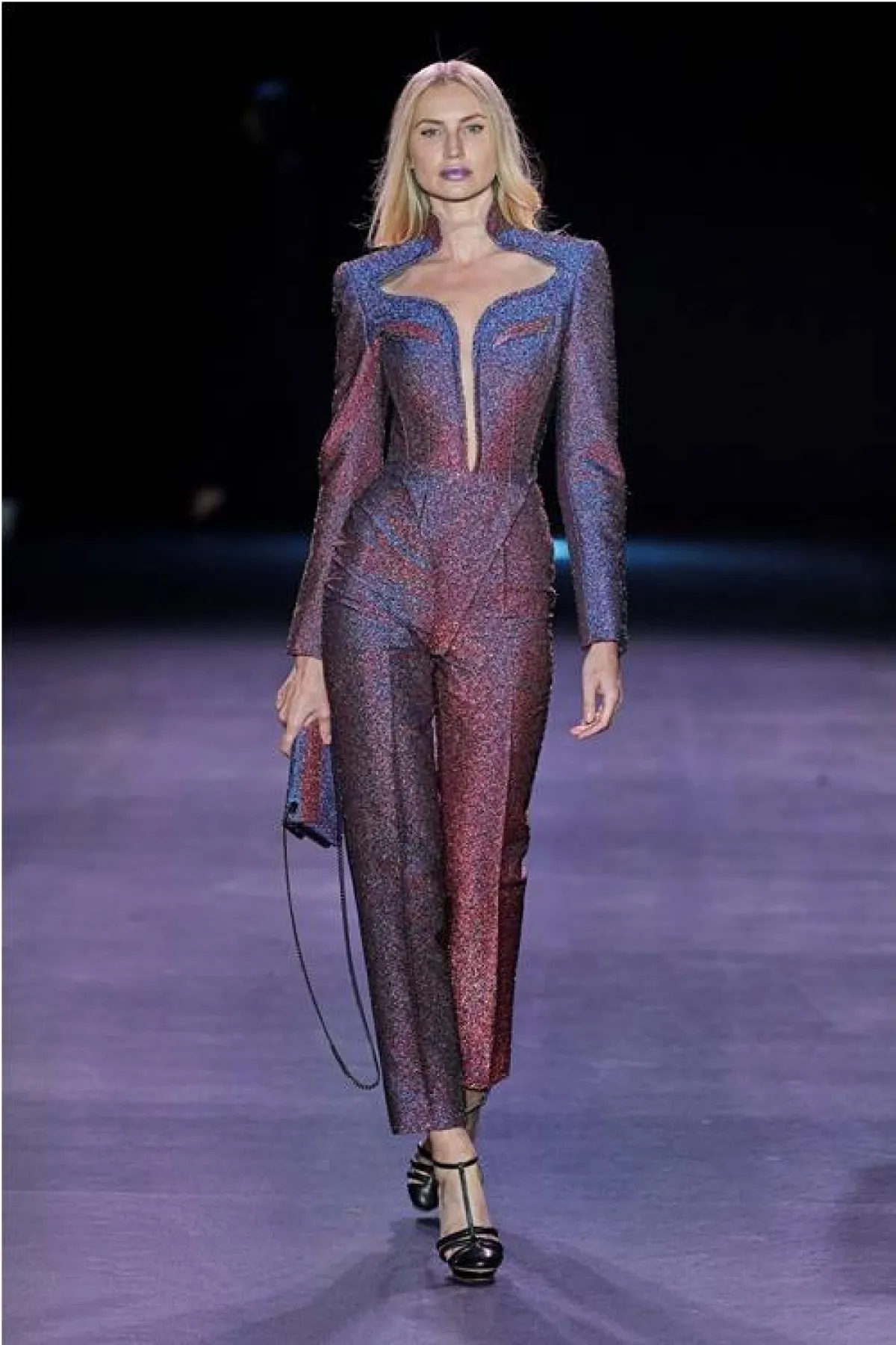 جمبسوت فاخر من جوليان فورني Julien Fournie