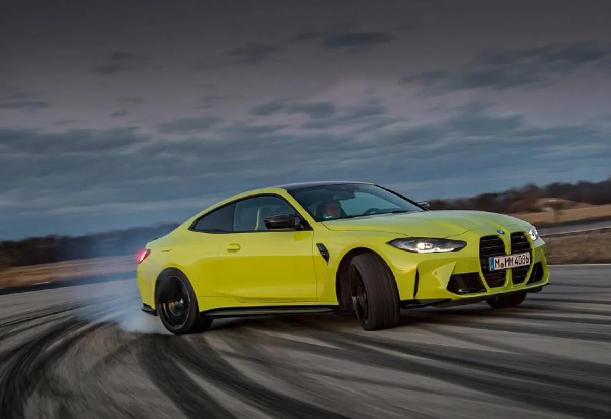 بي ام دبليو ام 4 كومبيتيشن