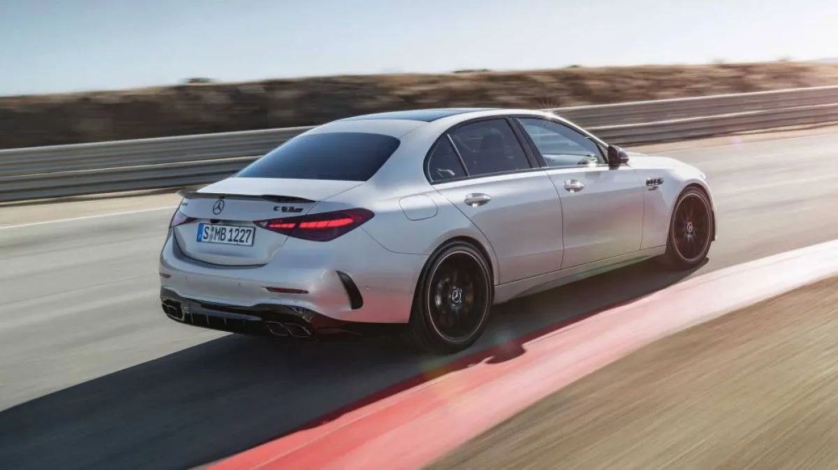 مرسيديس AMG C63 S E Performance