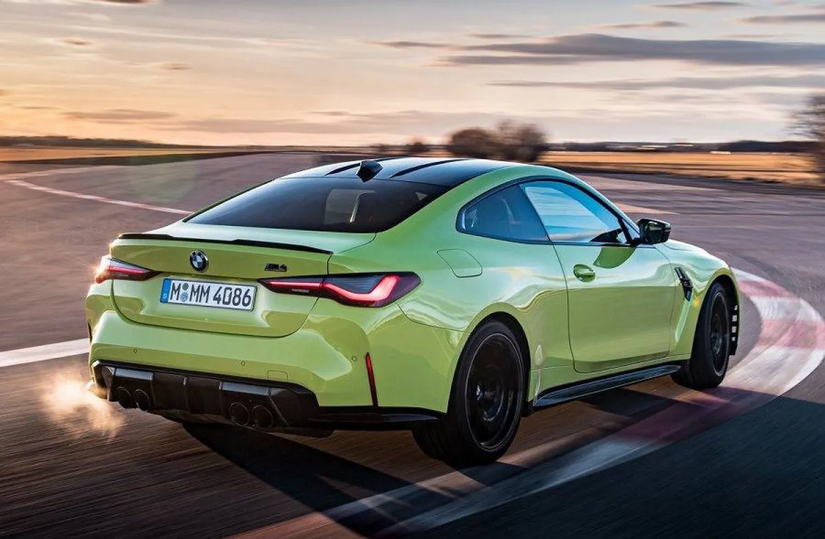 بي ام دبليو ام 4 كومبيتيشن