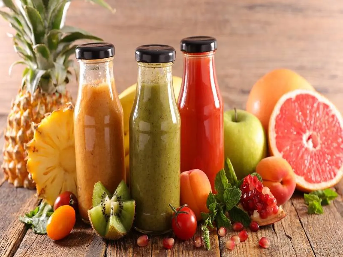 يمكن أن يحتوي العصير على عدد من السعرات الحرارية مثل الصودا 