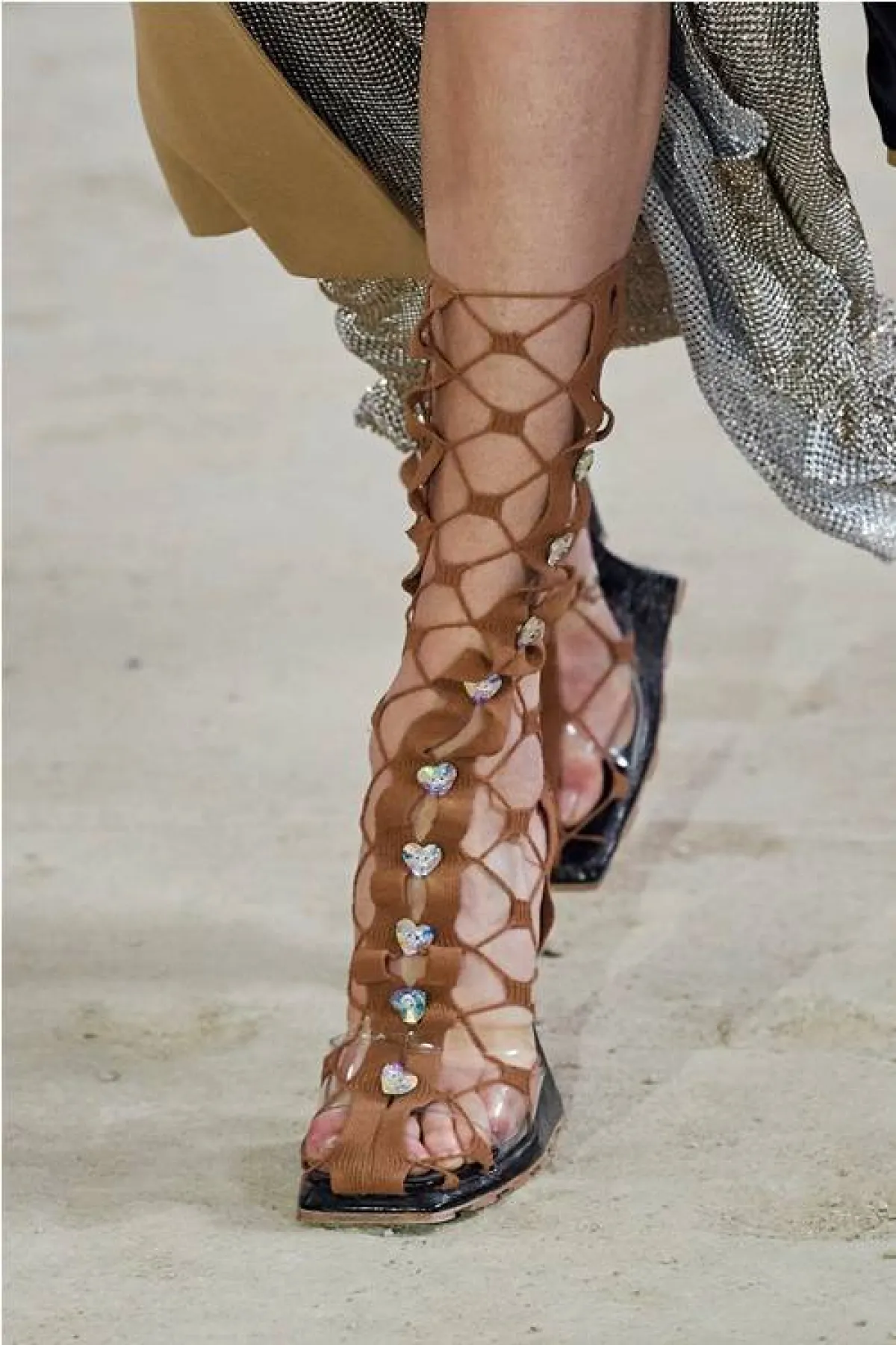 حذاء غلادييتور من بوستر غيرل Poster Girl